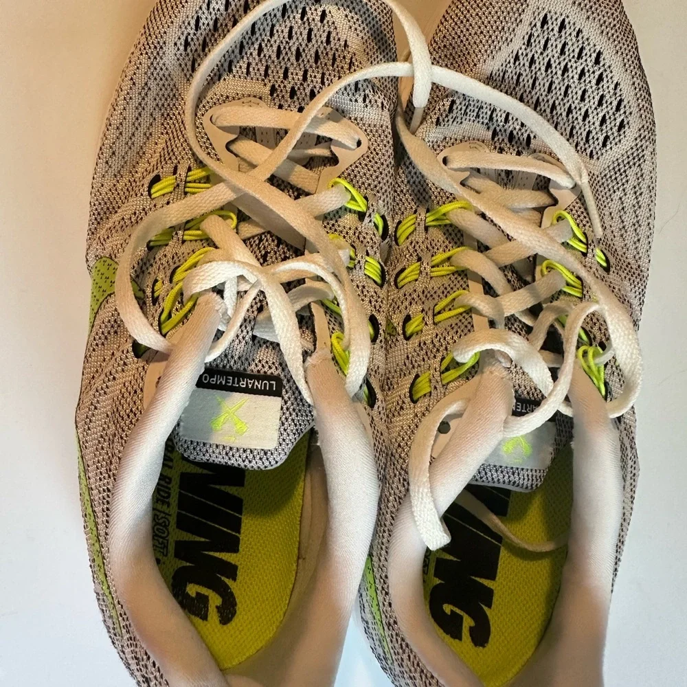 Nike LunarTempo Size 9 Women’s